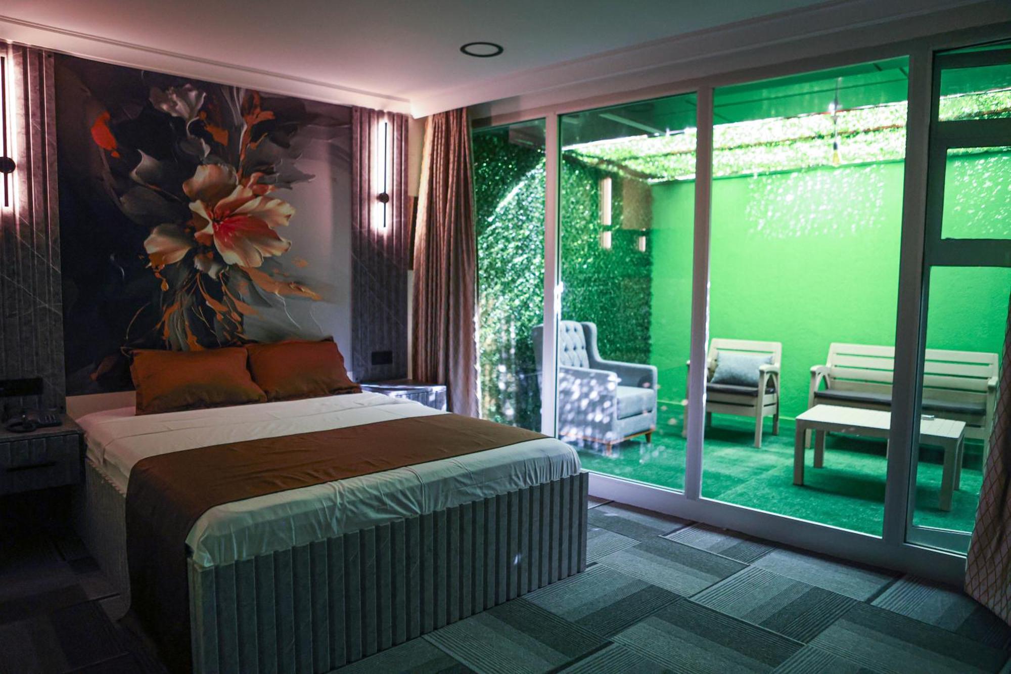 City Night Suites & Hotels Cekme Exteriör bild